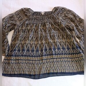 Elegant Geometric Print Blouse in Navy Blue and Cream